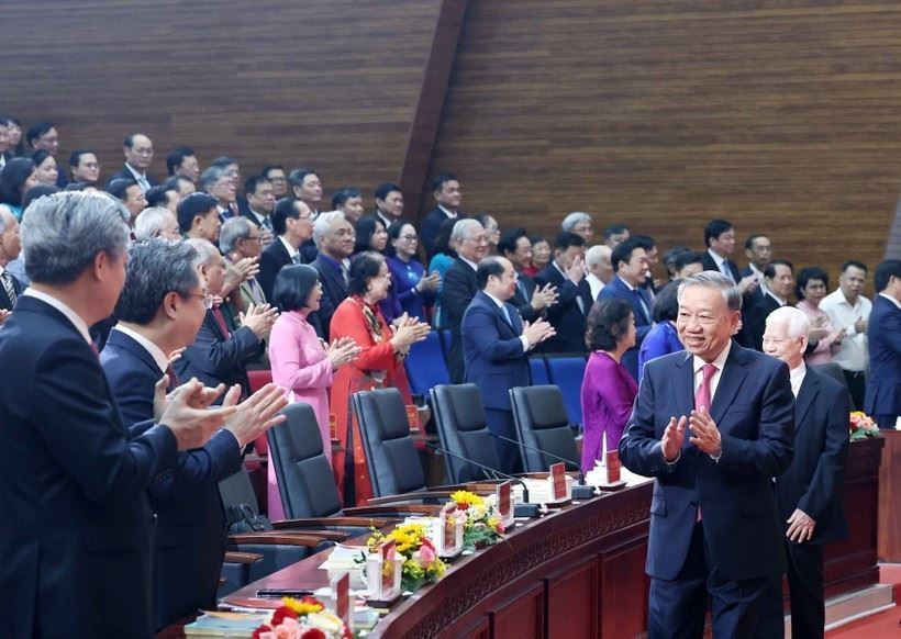 Sắp xếp lại giang sơn” là bước đi lịch sử